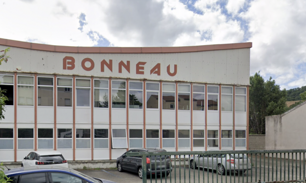 NG Inox et Bonneau projettent de s’installer respectivement  sur les ZI de Leveau à Vienne et de l’Abbaye à Pont-Evêque avec des perspectives d’emplois