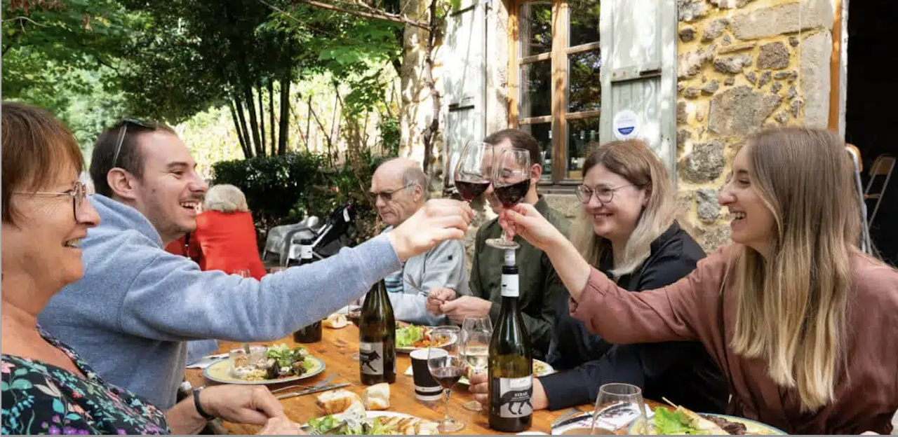 Désormais, de Vienne à Valence, les Rendez-Wine  gagnent en intensité : c’est reparti, du 15 mai au 1er septembre !
