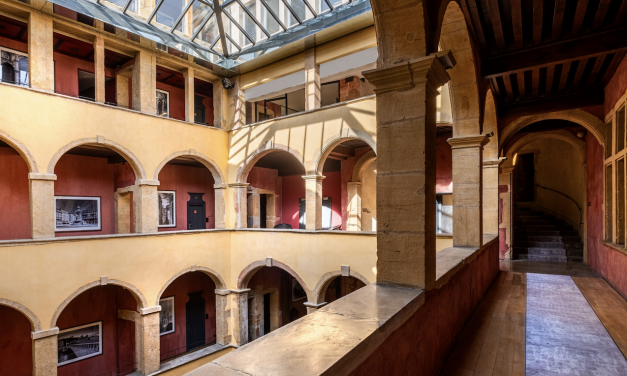 Après trente mois de travaux, la Cour des Loges rouvre ses portes, hôtel et restaurants compris, le 20 mai dans le Vieux Lyon