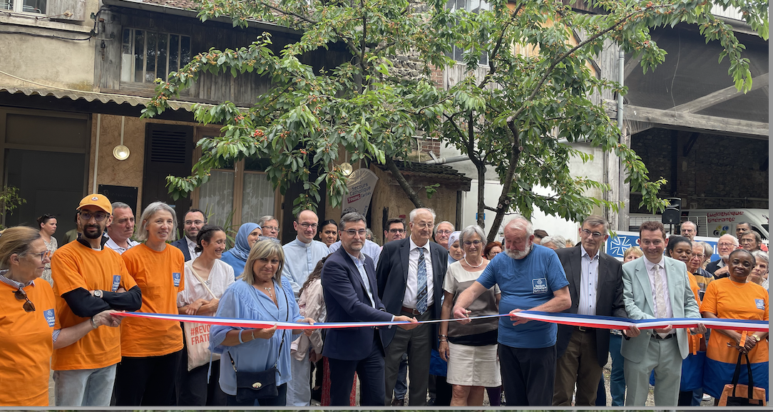 Le Secours Catholique inaugure ses nouveaux locaux à Vienne situés près du cinéma l’Amphi