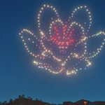 Les 11 et 12 juillet à l’hippodrome de Parilly : le ciel de Lyon illuminé par un spectacle de drones, un quatuor à cordes donnant la cadence…