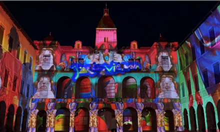 Son et lumière sur les façades de l’hôtel-de-ville de Vienne, c’est parti : tous les soirs pendant dix-neuf jours