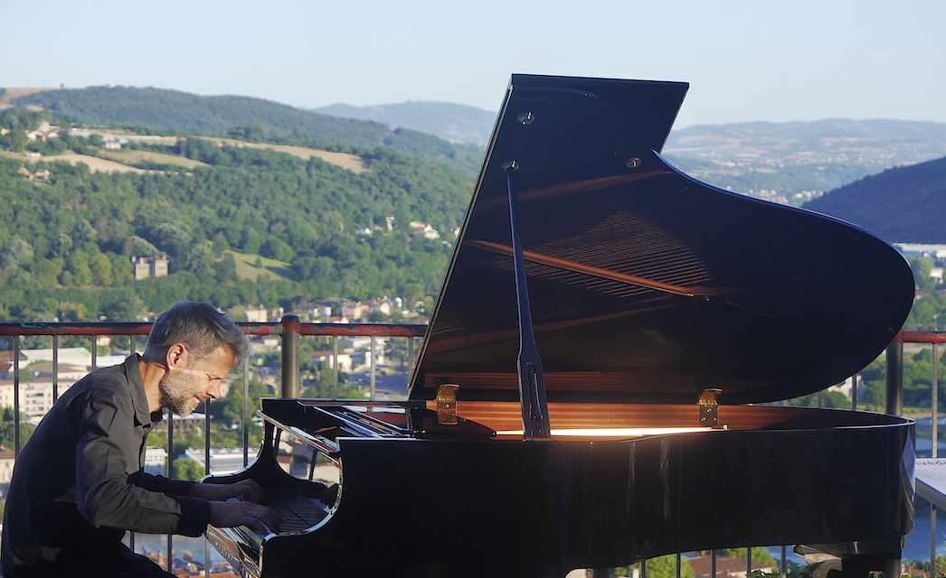 Jazz à Vienne : concert au Lever du soleil dans la fraicheur du petit matin avec  le pianiste Xavier Thollard