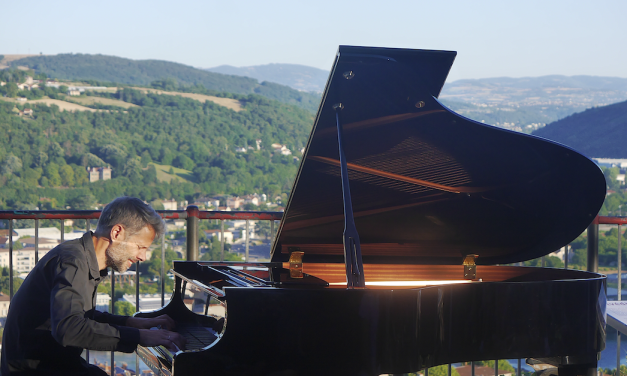 Jazz à Vienne : concert au Lever du soleil dans la fraicheur du petit matin avec  le pianiste Xavier Thollard