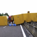 L’A 7 coupée  dans la Drôme toute la matinée en direction de Marseille, suite à un spectaculaire  accident de poids-lourd en travers de la chaussée