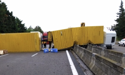 L’A 7 coupée  dans la Drôme toute la matinée en direction de Marseille, suite à un spectaculaire  accident de poids-lourd en travers de la chaussée