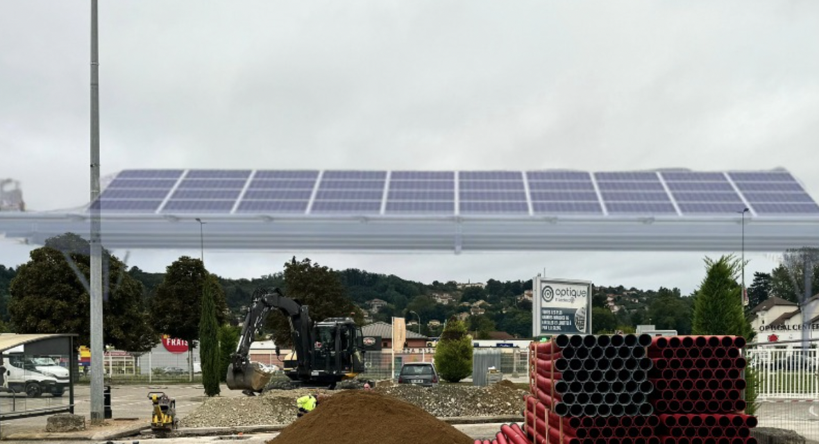 En ombrières sur le parking : le Centre Leclerc de Bourgoin-Jallieu installe  …11 700 m2 de panneaux solaires en auto-consommation