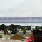 En ombrières sur le parking : le Centre Leclerc de Bourgoin-Jallieu installe  …11 700 m2 de panneaux solaires en auto-consommation