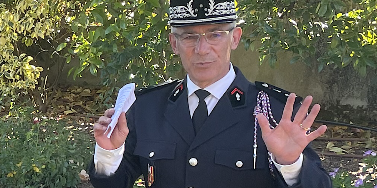 Il a  débuté sa carrière chez les sapeurs-pompiers à la caserne de Vienne : Stéphane Sadak fait Officier dans l’Ordre du Mérite