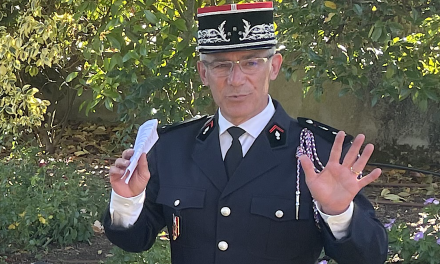 Il a  débuté sa carrière chez les sapeurs-pompiers à la caserne de Vienne : Stéphane Sadak fait Officier dans l’Ordre du Mérite