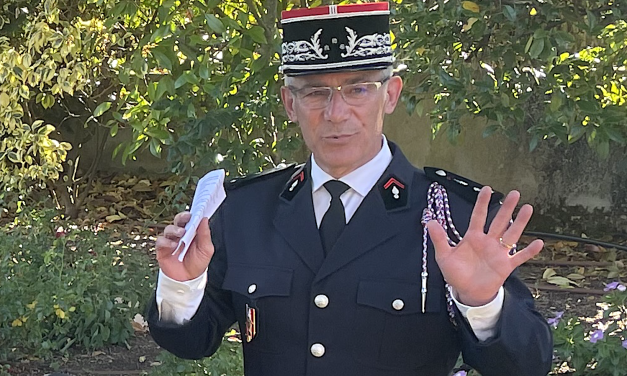 Il a  débuté sa carrière chez les sapeurs-pompiers à la caserne de Vienne : Stéphane Sadak fait Officier dans l’Ordre du Mérite
