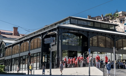 Celui qui fut le 1er Food Court lyonnais, « La Commune »  s’étend à Saint-Etienne en reprenant les Halles Mazerat