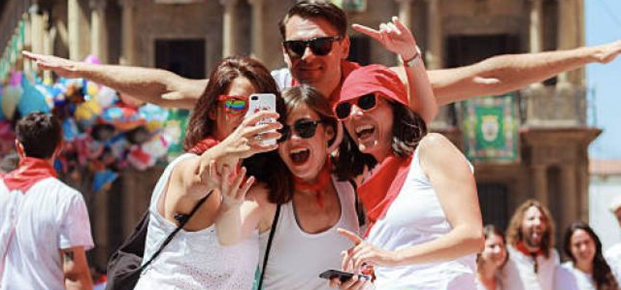 Viennoiseries- Féria dimanche cours Brillier ; Vernissage des « affiches lacérées » de Gérard Escot ; et le New European Orchestra pour la 1ère fois à Vienne
