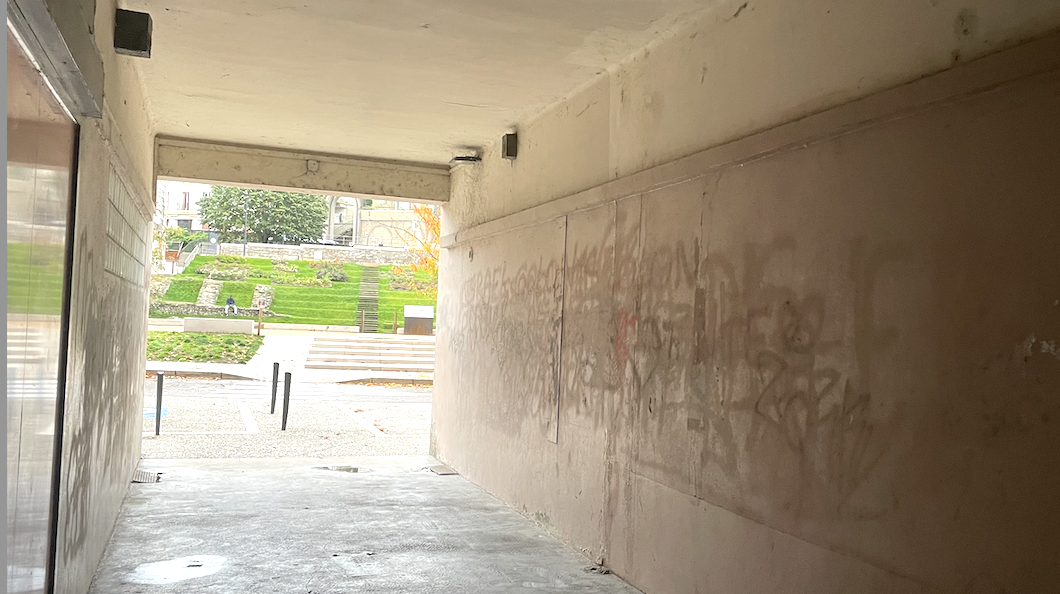 Conseil municipal : le passage public reliant la rue Ponsard à Cybèle à Vienne va fermer pour être transformé en local à vélos