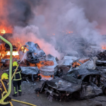 Auvergne-Rhône-Alpes : 500 voitures partent en fumée dans une casse automobile !