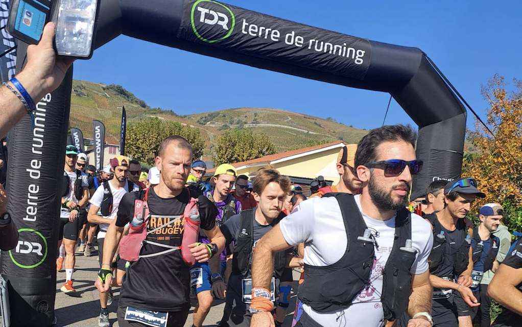 Toutes les courses ont affiché complet : le Trail en Côte-Rôtie a drainé samedi à Ampuis près de 5 000 participants, avec le public, venu en nombre