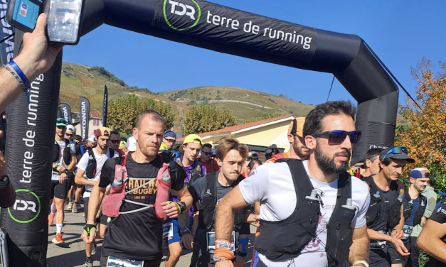 Toutes les courses ont affiché complet : le Trail en Côte-Rôtie a drainé samedi à Ampuis près de 5 000 participants, avec le public, venu en nombre
