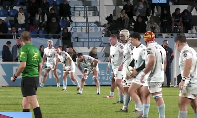 Rugby, Nationale 2-Contre Tricastin, les  joueurs du CS Vienne remportent leur premier match à la maison