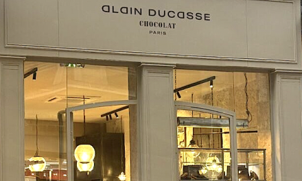 Le chef multi-étoilé Alain Ducasse ouvre une chocolaterie rue de Brest à Lyon