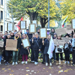Ils accompagnent les élèves en situation de handicap : en grève,  les AESH manifestent devant la sous-préfecture à Vienne
