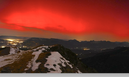 Phénomène rare : des aurores boréales ont illuminé le ciel de l’Isère dans le nuit du 11 au 12 novembre