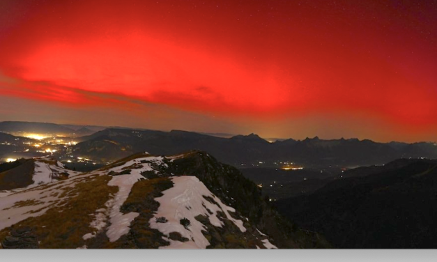 Phénomène rare : des aurores boréales ont illuminé le ciel de l’Isère dans le nuit du 11 au 12 novembre