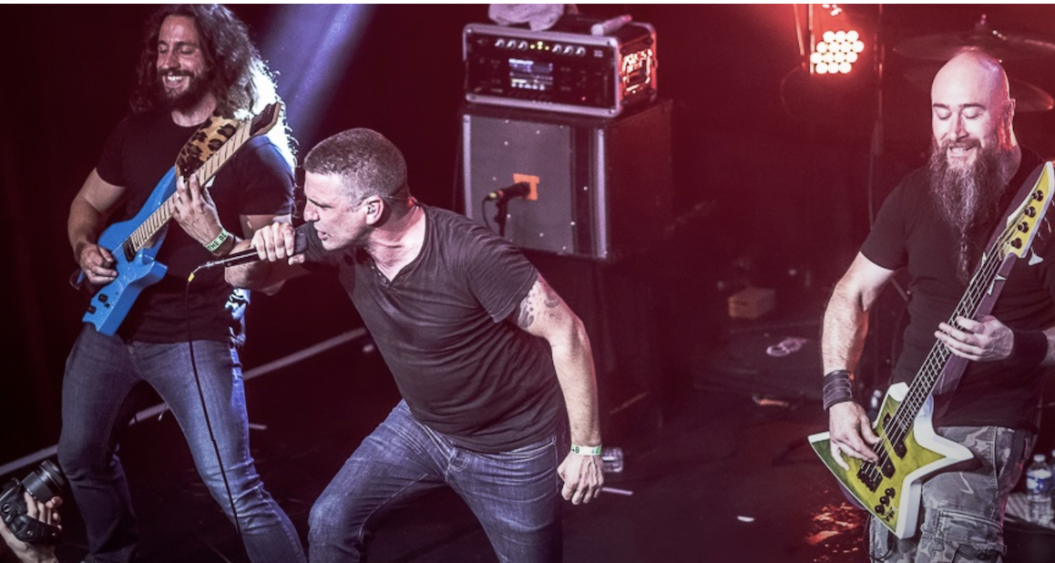 Nuit du Métal au Manège ; Chanteuse intimiste ; « Les Chaises » de Ionesco au théâtre, « Le Vieil Homme et la mer » au théâtre St-Martin, etc. : où sortir ce week-end et… le mardi 18 novembre