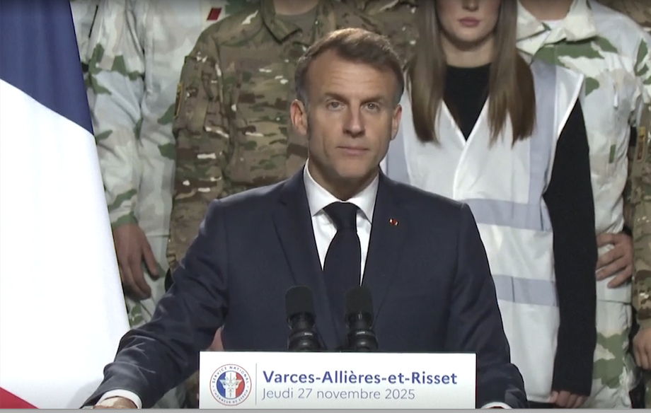 A Varces en Isère, Emmanuel Macron lance son idée de service national volontaire, mode d’emploi
