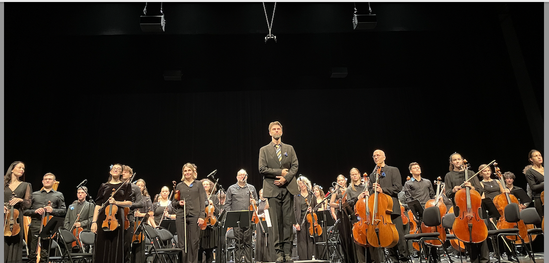 Plus de mille spectateurs pour découvrir pour la 1ère fois le Nouvel Orchestre Européen au Manège à Vienne