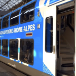 Le dernier TER pour Vienne part de Lyon à 21 h 20 le soir : action humoristique pour dénoncer ce « couvre-feux ferroviaire »