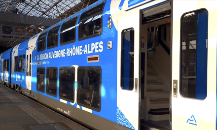 Le dernier TER pour Vienne part de Lyon à 21 h 20 le soir : action humoristique pour dénoncer ce « couvre-feux ferroviaire »