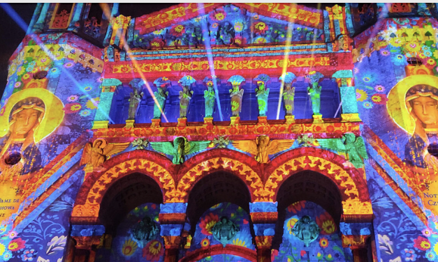 Lyon :  jusqu’au 31 décembre, la basilique de Fourvière en immersion lumineuse  et « en voix »