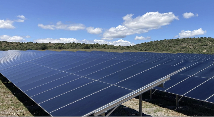 Deux centrales photovoltaïques vont voir le jour sur le territoire de la commune de  Reventin-Vaugris, de 4 500 m2 chacune