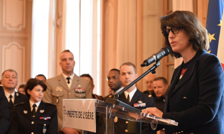 La préfète du département, Catherine Seguin  annonce « une baisse de 40 % des points de deal en Isère »