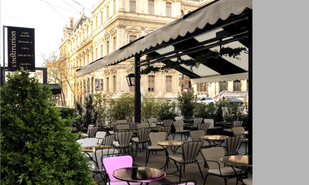 La brasserie  lyonnaise « L’Institution » rue de la Ré change de mains et de nom et va devenir un restaurant dédié aux cuisines du monde