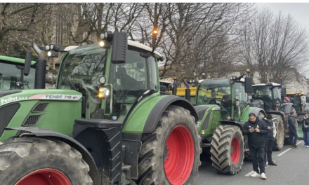 Après Vienne le 23 décembre dernier, les agriculteurs en colère annoncent le blocage du péage de l’A7 à Reventin-Vaugris lundi 5 janvier