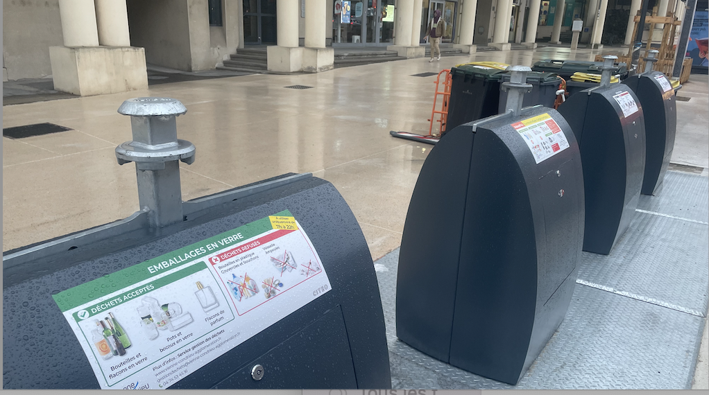 Les nouveaux conteneurs enterrés du cours Brillier à Vienne sont déjà opérationnels