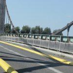 Pont de Condrieu : les travaux ont repris pour soulager le système de suspension de l’ouvrage