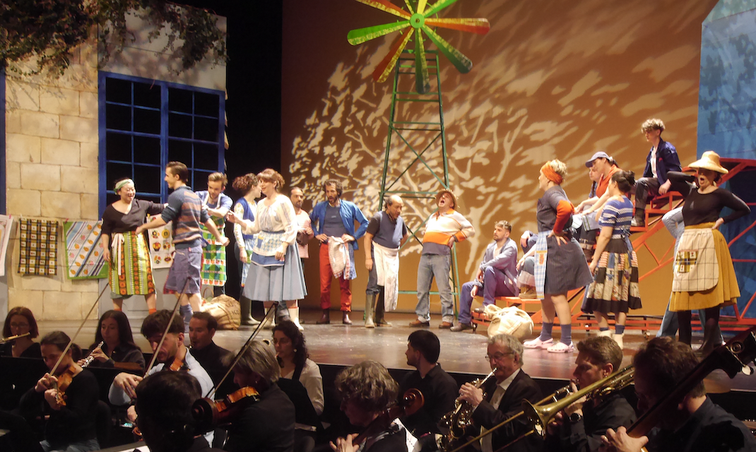 Opéra avec l’Elixir d’amour ; Stand-up à la Banque ; Salon du chocolat ;  les 10 ans du BHV auront lieu à Gemens ; Drôles d’oiseaux, etc : où sortir à Vienne et alentours ce week-end