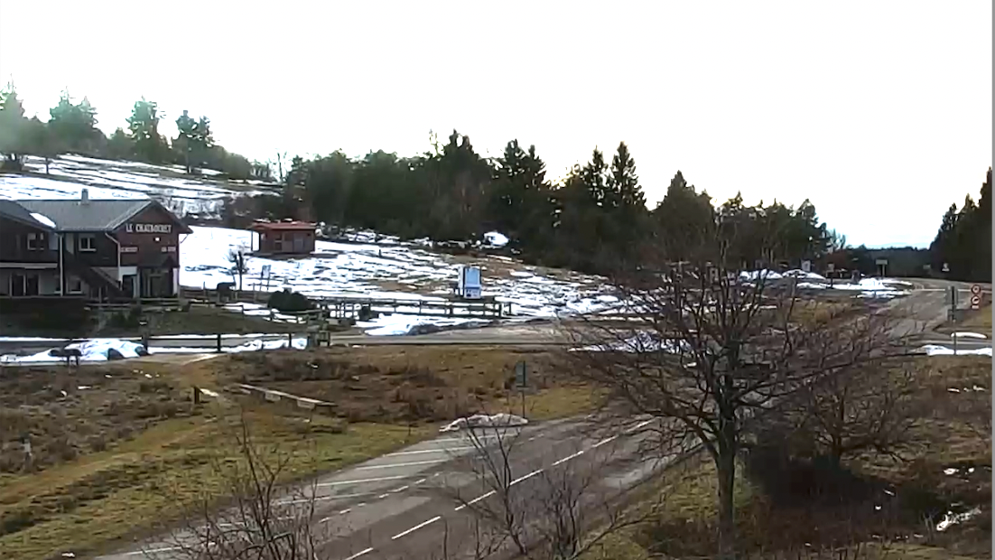 Quasiment plus de neige dans le Pilat : on ne pourra malheureusement pas skier pendant les vacances de février, à moins que…