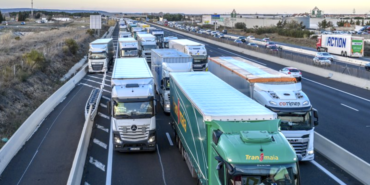 Flambée des prix des carburants : évitez l’autoroute A 7 samedi à hauteur de Chasse-sur-Rhône, un barrage filtrant des routiers annoncé