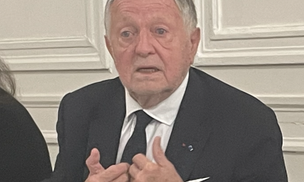 Municipales, mars 2026-Jean-Michel Aulas toujours donné gagnant au 2ème tour, mais l’écart se resserre sérieusement avec Grégory Doucet