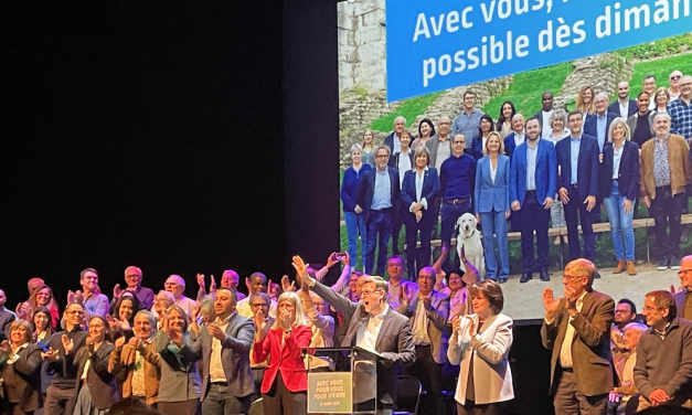 900 personnes au Manège pour le meeting de fin de campagne de Thierry Kovacs qui a enjoint le public à se mobiliser pour passer dès le 1er tour