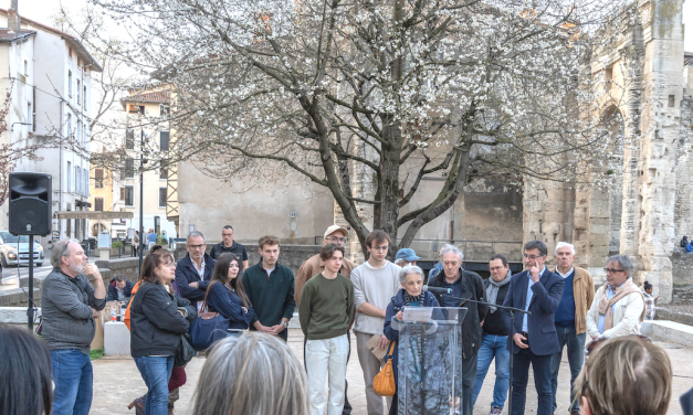 A destination des Viennois et des visiteurs : des « Instants de poésie » désormais proposés  au Jardin de Cybèle et au Jardin de Ville…
