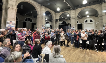 Municipales, mars 2026-Erwann Binet devant 400 personnes à la salle-des-fêtes : « le temps est venu pour l’alternance à Vienne »