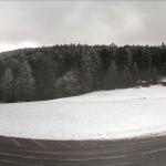 Quelques centimètres de neige sont tombés sur le Pilat, mais pas (encore ?) de quoi skier…