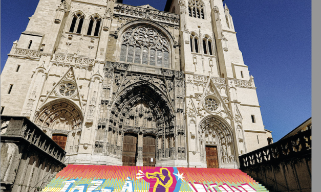 Jazz à Vienne : le visuel qui va habiller cet été la cathédrale  Saint-Maurice dévoilé, c’est la proposition n°1
