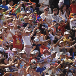 Canicule-construite autour d’un conte, la création Jeune Public de Jazz à Vienne avec 9 000 scolaires sur les gradins du théâtre antique aura bien lieu lundi et mardi, mais  avec des aménagements