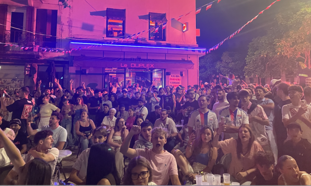 Coupe du Monde de Foot-Plus de 500 supporters en liesse dans la Fan Zone du Cours Brillier : une si longue attente, mais Mbappé…