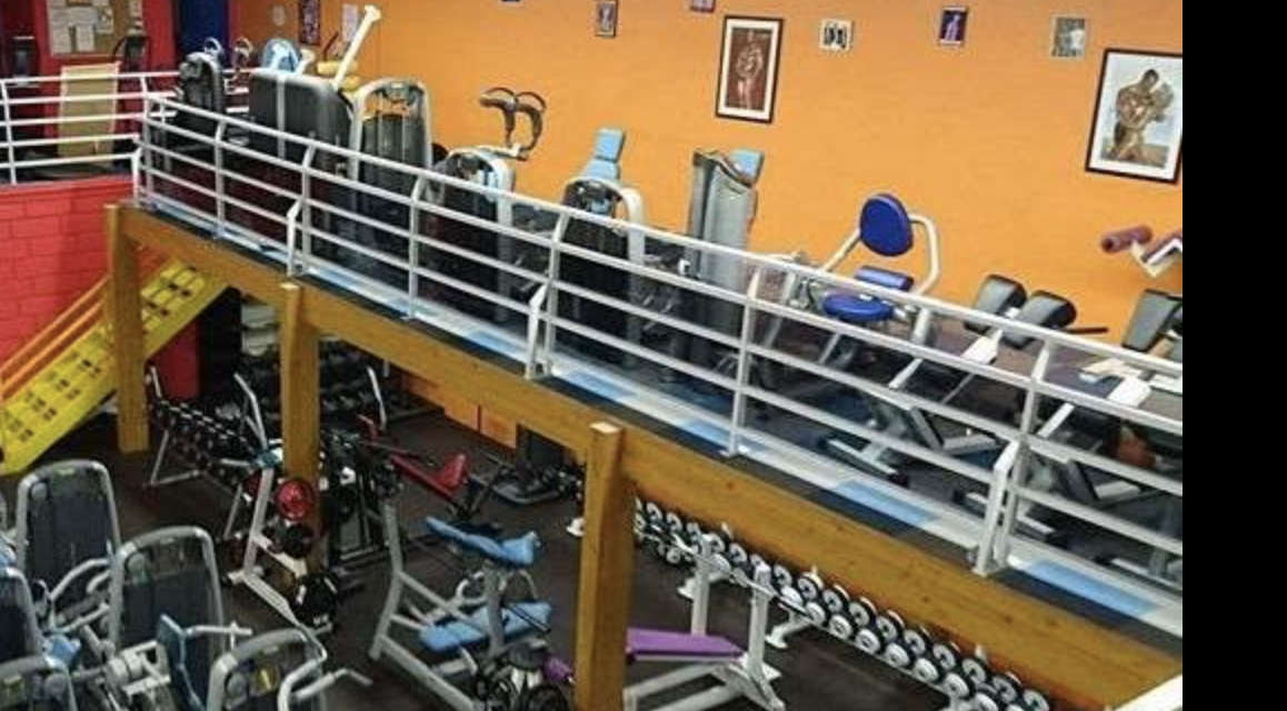 Canicule : la mairie de Vienne prend un arrêté de fermeture pour cette semaine  des quatre gymnases municipaux et du stade de Saint-Ignace.